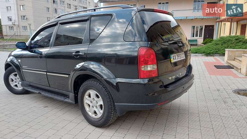 Позашляховик / Кросовер SsangYong Rexton 2008 в Золочеві