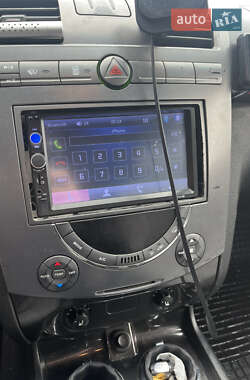 Внедорожник / Кроссовер SsangYong Rexton 2012 в 