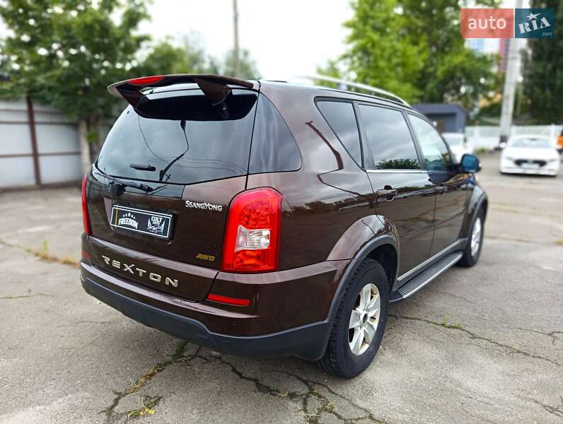 Позашляховик / Кросовер SsangYong Rexton 2013 в Києві