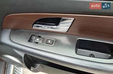 Внедорожник / Кроссовер SsangYong Rexton 2013 в 