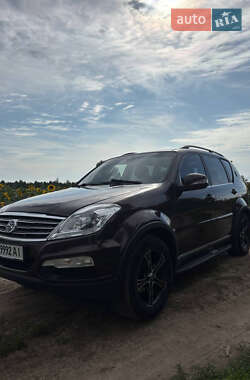 Позашляховик / Кросовер SsangYong Rexton 2013 в 