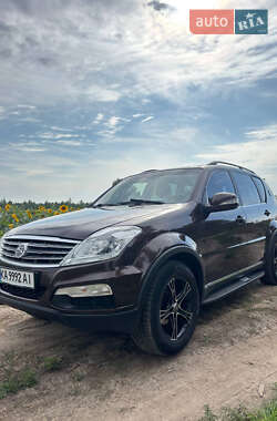 Позашляховик / Кросовер SsangYong Rexton 2013 в 