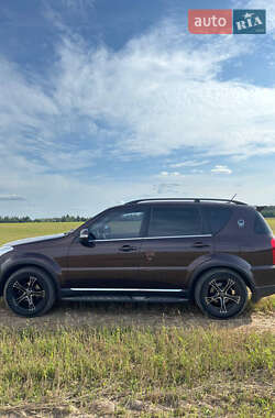 Позашляховик / Кросовер SsangYong Rexton 2013 в 