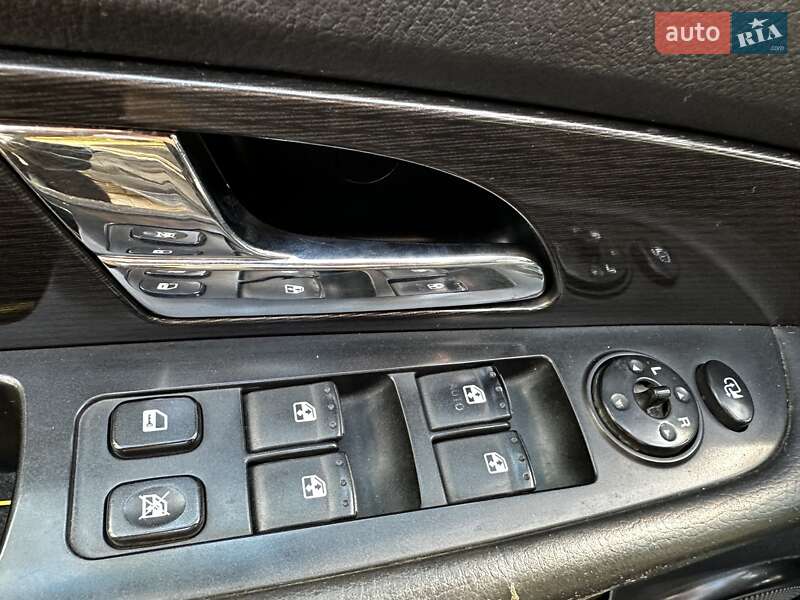 Внедорожник / Кроссовер SsangYong Rexton 2010 в Киеве