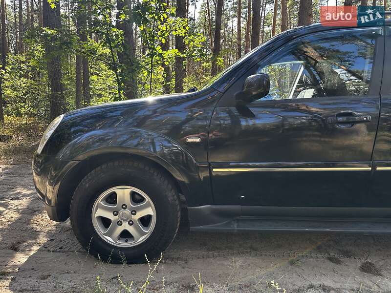 Внедорожник / Кроссовер SsangYong Rexton 2010 в Киеве