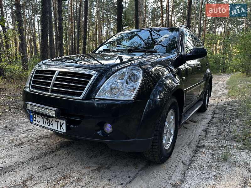 Внедорожник / Кроссовер SsangYong Rexton 2010 в Киеве