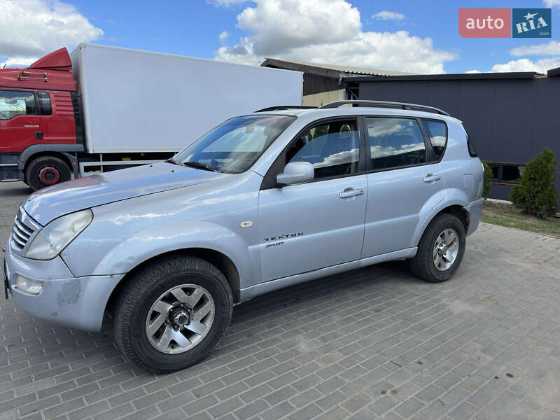 Позашляховик / Кросовер SsangYong Rexton 2004 в 