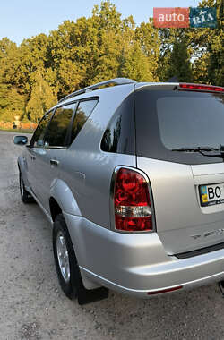 Позашляховик / Кросовер SsangYong Rexton 2012 в 