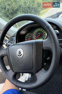 Позашляховик / Кросовер SsangYong Rexton 2012 в 