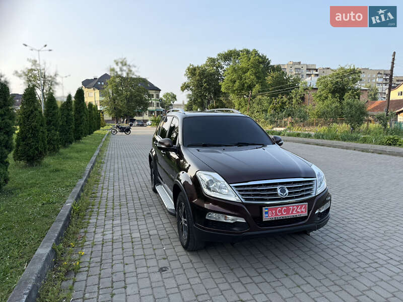 Позашляховик / Кросовер SsangYong Rexton 2013 в Львові