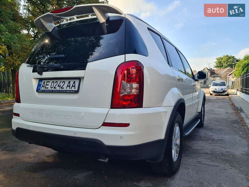 Внедорожник / Кроссовер SsangYong Rexton 2012 в Львове