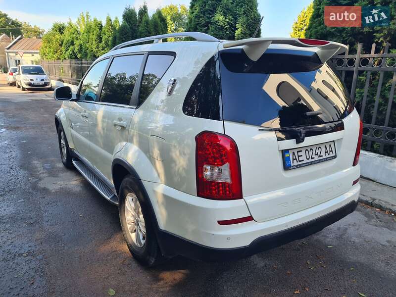 Внедорожник / Кроссовер SsangYong Rexton 2012 в Львове