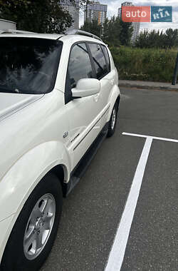 Внедорожник / Кроссовер SsangYong Rexton 2012 в 