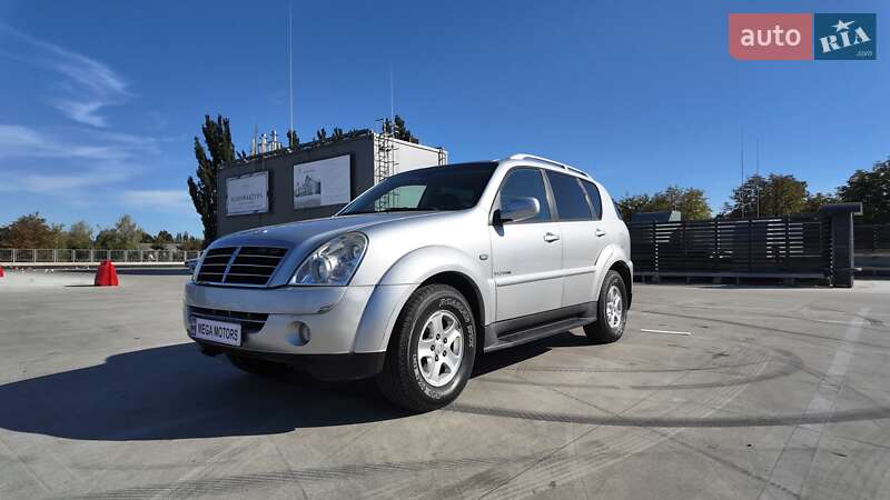 Внедорожник / Кроссовер SsangYong Rexton 2011 в Киеве