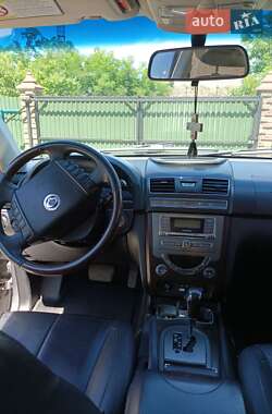 Внедорожник / Кроссовер SsangYong Rexton 2014 в 