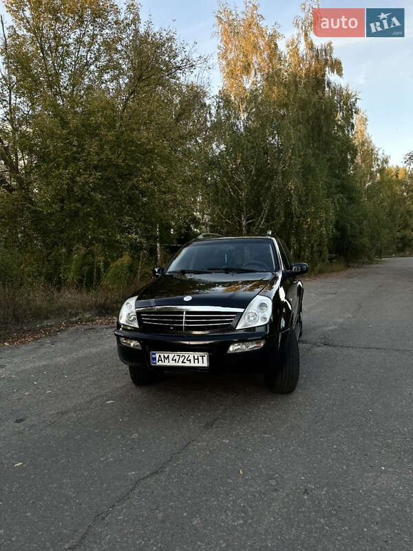 Внедорожник / Кроссовер SsangYong Rexton 2005 в 