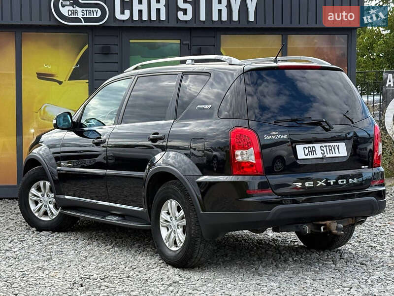 Внедорожник / Кроссовер SsangYong Rexton 2017 в Стрые