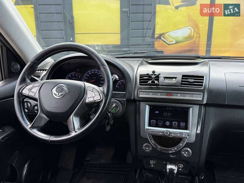 Внедорожник / Кроссовер SsangYong Rexton 2017 в Стрые