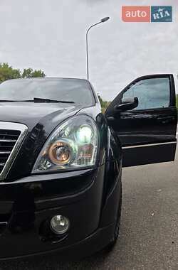 Позашляховик / Кросовер SsangYong Rexton 2008 в 