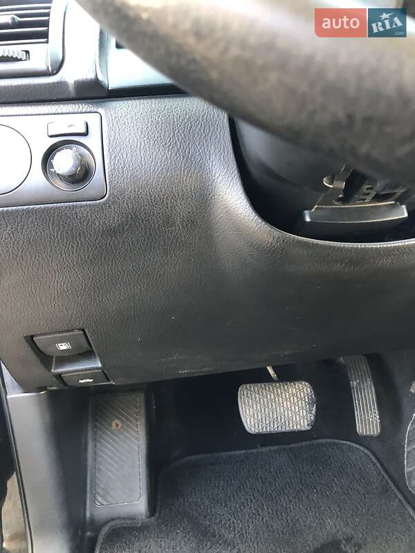 Позашляховик / Кросовер SsangYong Rexton 2013 в Полтаві