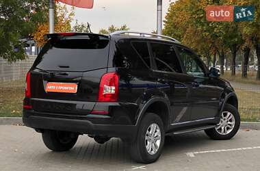 Позашляховик / Кросовер SsangYong Rexton 2012 в 