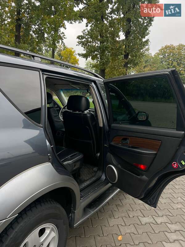 Внедорожник / Кроссовер SsangYong Rexton 2007 в Черновцах