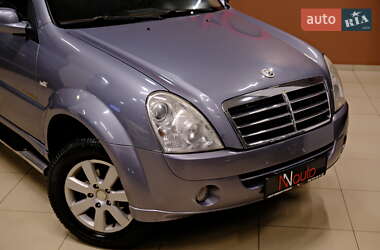 Внедорожник / Кроссовер SsangYong Rexton 2011 в 
