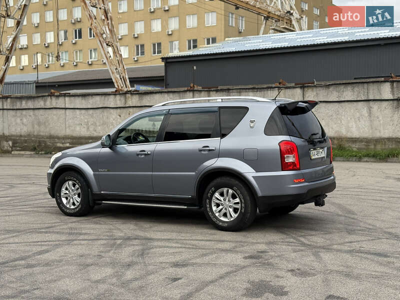 Внедорожник / Кроссовер SsangYong Rexton 2012 в Киеве