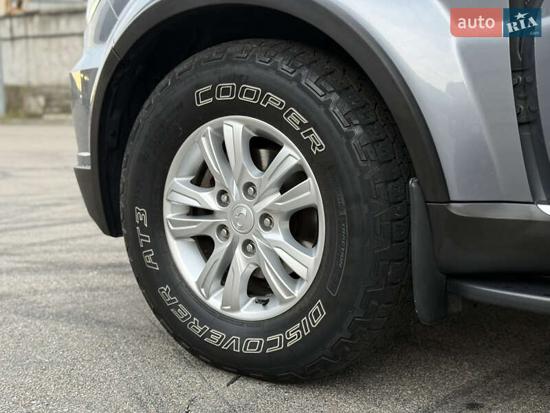 Внедорожник / Кроссовер SsangYong Rexton 2012 в Киеве