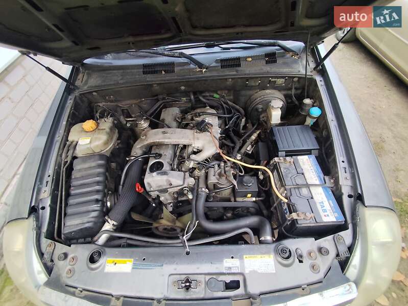 Внедорожник / Кроссовер SsangYong Rexton 2003 в Александровке