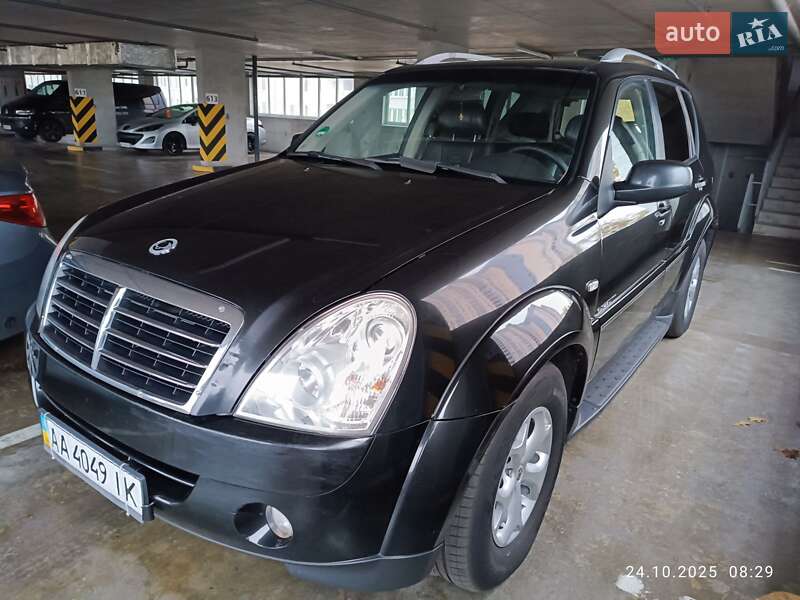 Позашляховик / Кросовер SsangYong Rexton 2009 в Києві