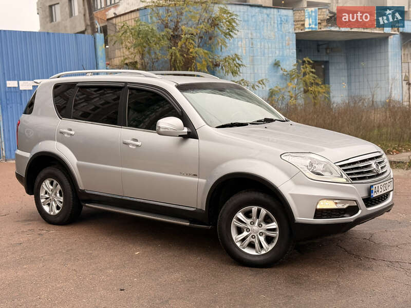 Внедорожник / Кроссовер SsangYong Rexton 2013 в Киеве