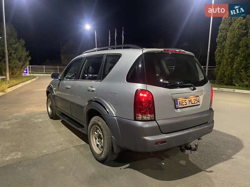 Внедорожник / Кроссовер SsangYong Rexton 2005 в Киеве фото 5 Внедорожник / Кроссовер SsangYong Rexton 2005 в Киеве