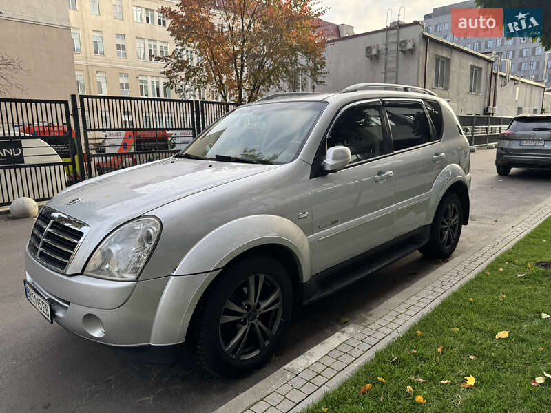 Позашляховик / Кросовер SsangYong Rexton 2011 в Києві