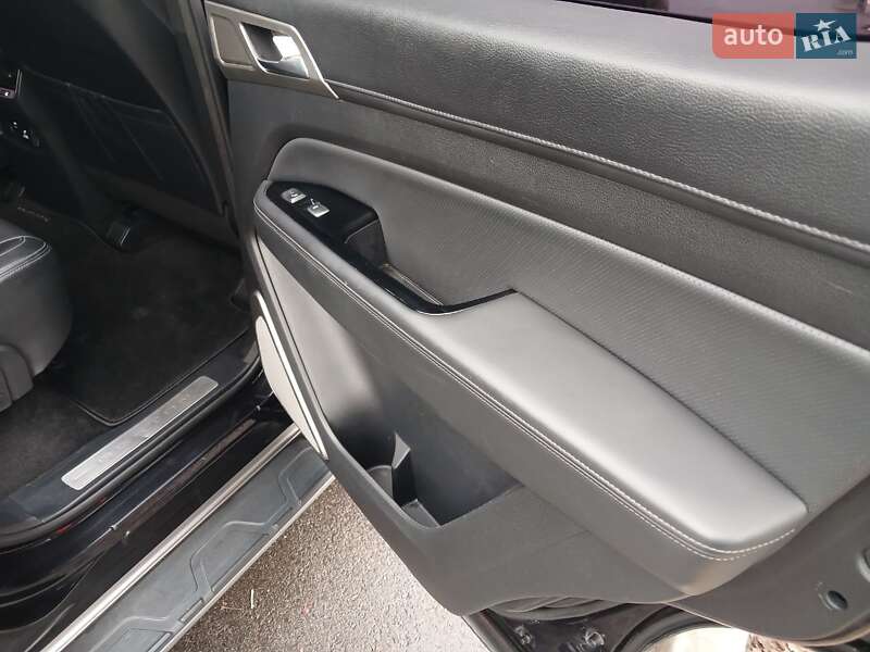 Внедорожник / Кроссовер SsangYong Rexton 2019 в Черкассах