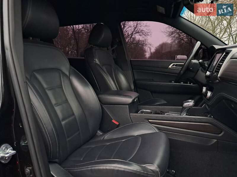 Внедорожник / Кроссовер SsangYong Rexton 2019 в Черкассах