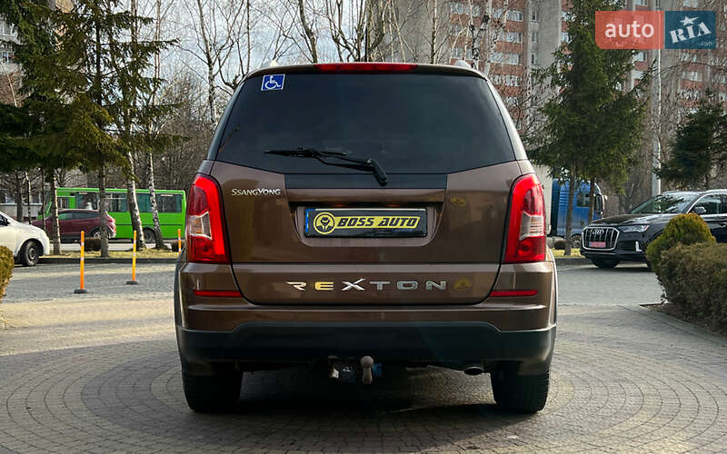 Внедорожник / Кроссовер SsangYong Rexton 2015 в Львове