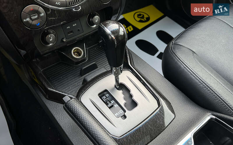 Внедорожник / Кроссовер SsangYong Rexton 2015 в Львове