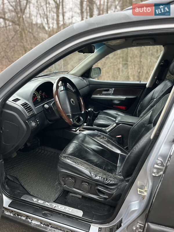 Внедорожник / Кроссовер SsangYong Rexton 2006 в Киеве