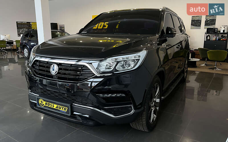 Внедорожник / Кроссовер SsangYong Rexton 2017 в Шептицькому