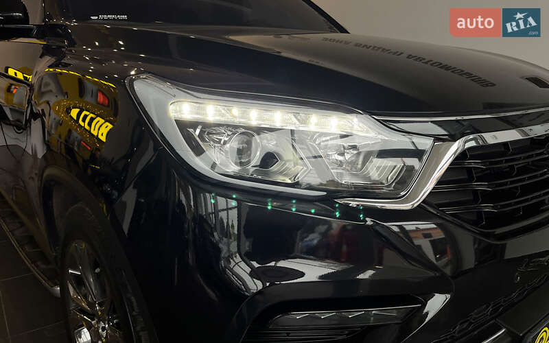 Внедорожник / Кроссовер SsangYong Rexton 2017 в Шептицькому