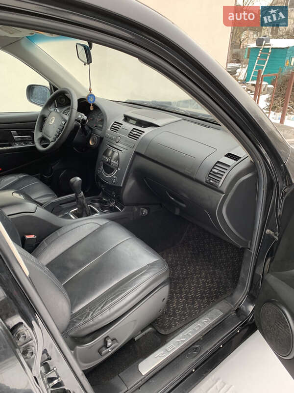 Позашляховик / Кросовер SsangYong Rexton 2008 в Києві