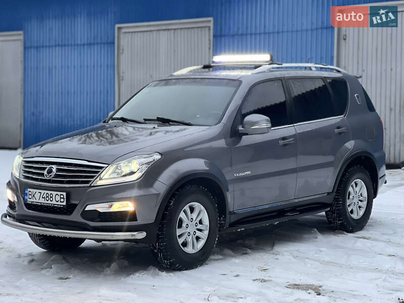 Внедорожник / Кроссовер SsangYong Rexton 2014 в Киеве