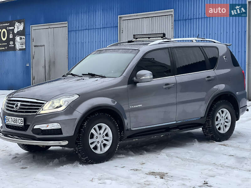 Внедорожник / Кроссовер SsangYong Rexton 2014 в Киеве