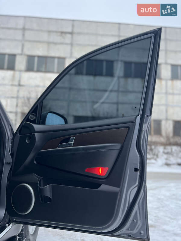 Внедорожник / Кроссовер SsangYong Rexton 2014 в Киеве