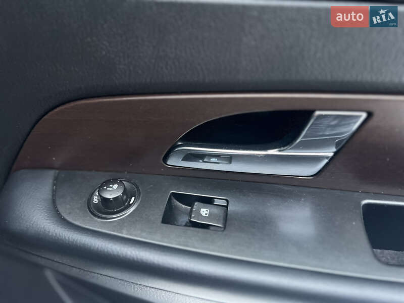 Внедорожник / Кроссовер SsangYong Rexton 2014 в Киеве