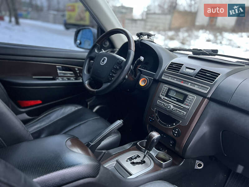 Внедорожник / Кроссовер SsangYong Rexton 2014 в Киеве