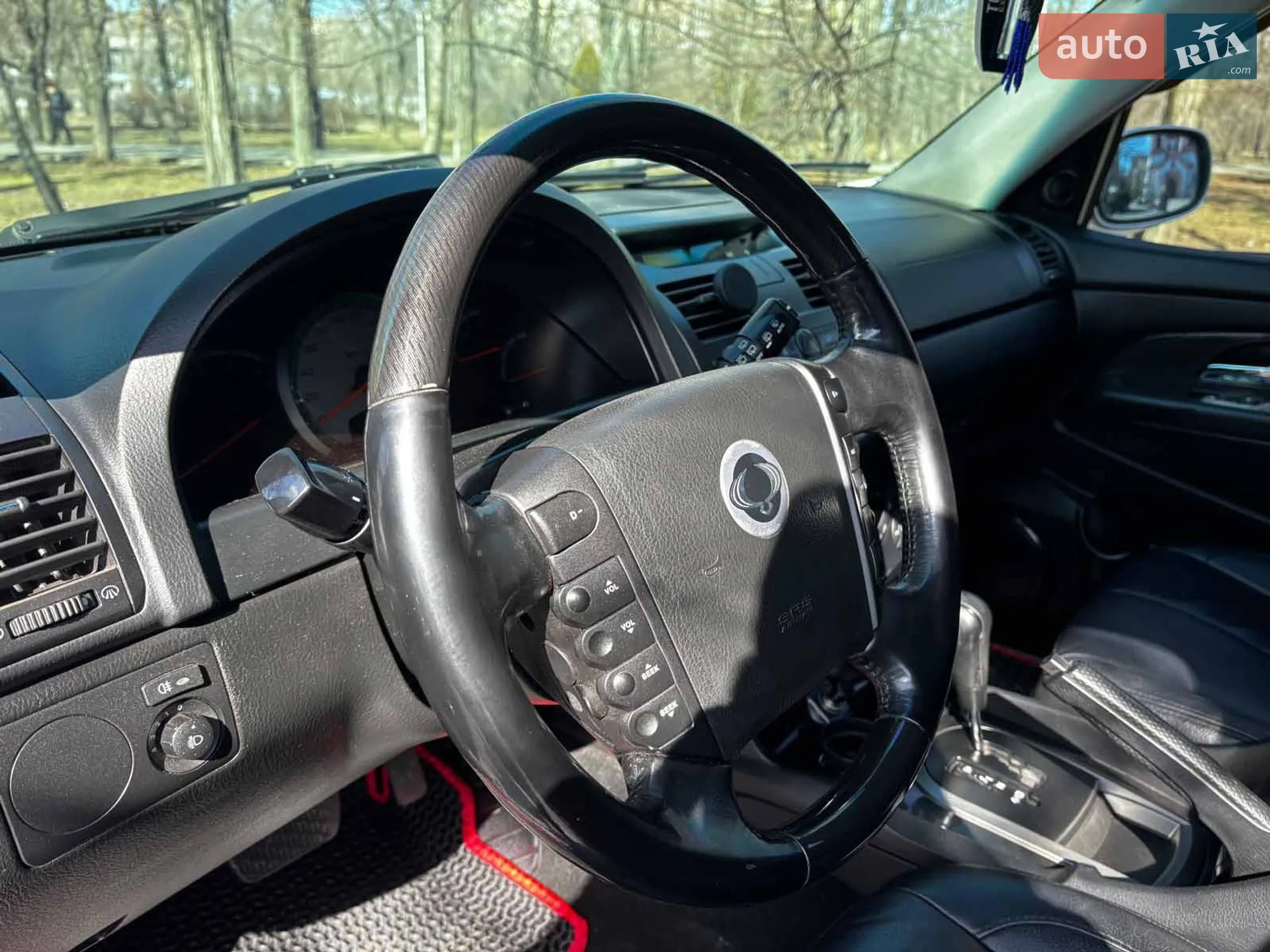 2011 SsangYong Rexton - мініатюра 25
