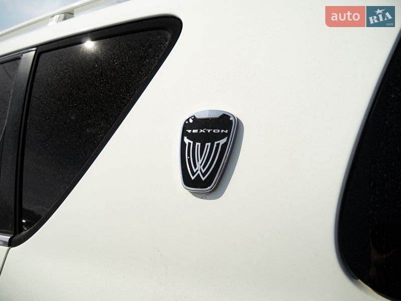 Внедорожник / Кроссовер SsangYong Rexton 2013 в Львове