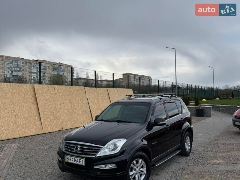 Внедорожник / Кроссовер SsangYong Rexton 2012 в Южном